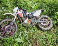 В Новгородской области девочка на питбайке улетела в кювет, её пассажир скончался