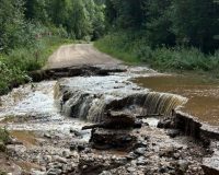 В Новгородской области обвалилась автомобильная дорога