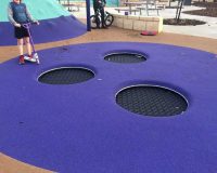 ЛДПР требует обеспечить безопасность детей в парках Смоленска