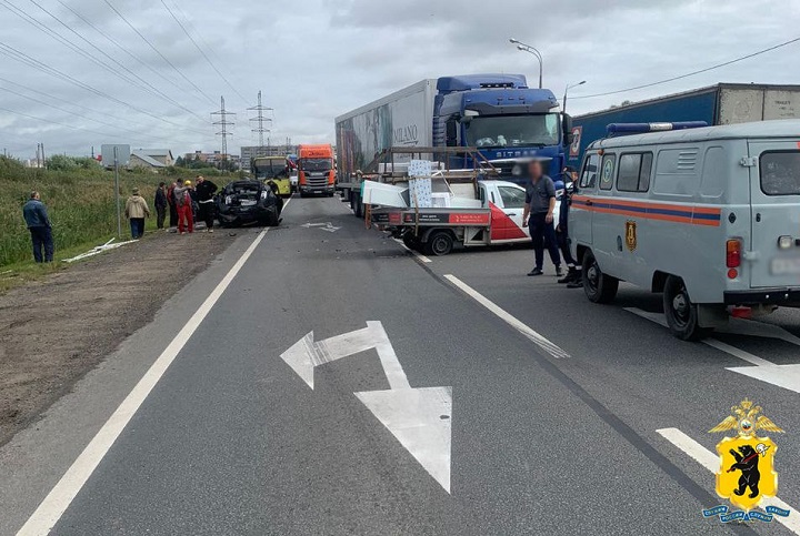 Женщ9ина погибла, мужчина пострадал в аварии у Ростова Великого