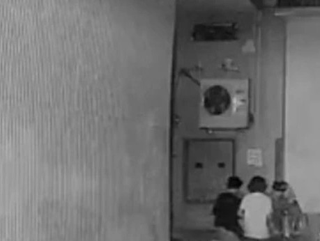 вечеринка у подъезда