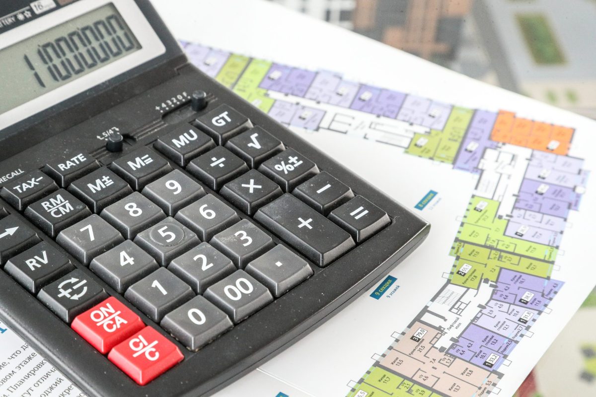 калькулятор, план квартиры