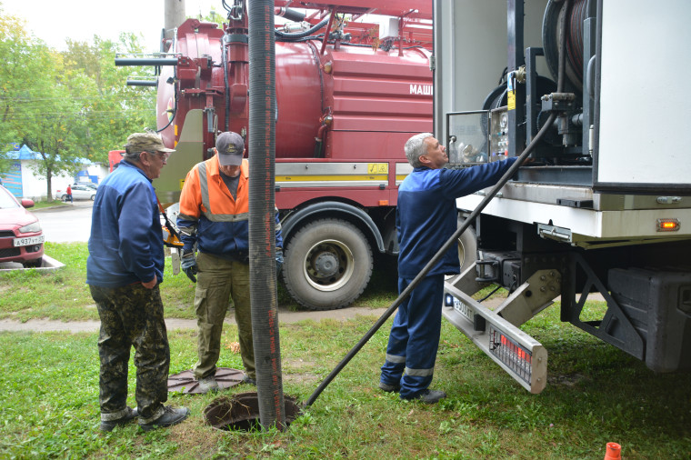 В Иванове ускорилась прочистка ливневок благодаря новой технике