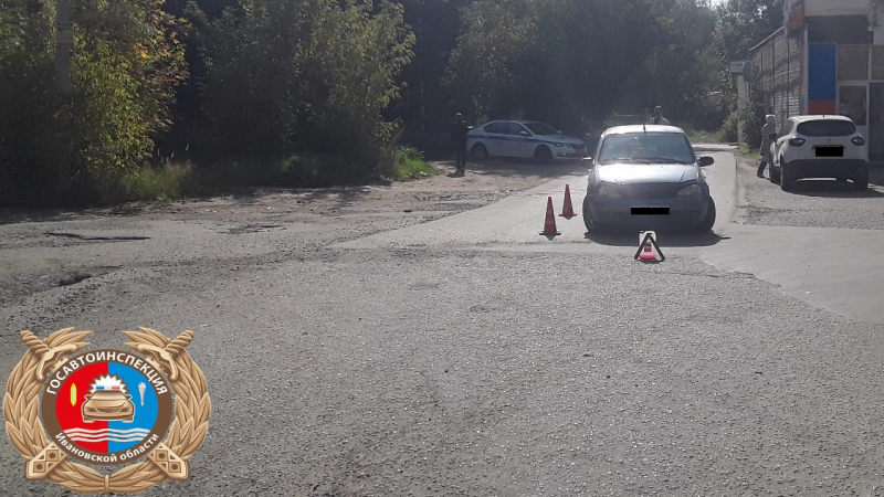 В Иванове автомобиль при движении назад совершил наезд на ребёнка в коляске