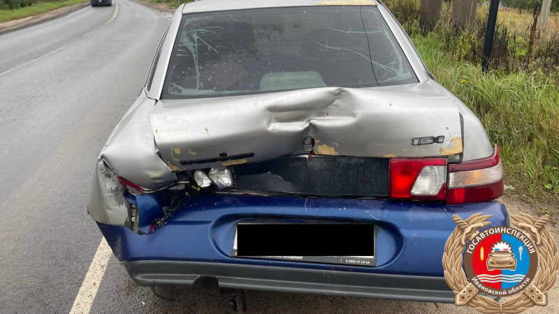 В Ивановском районе водитель ВАЗа не уступил дорогу Камазу