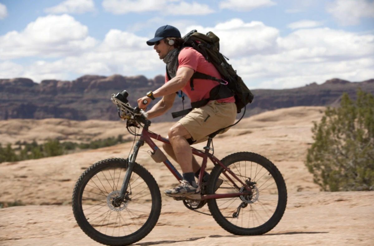 кадр из к/ф 127 часов