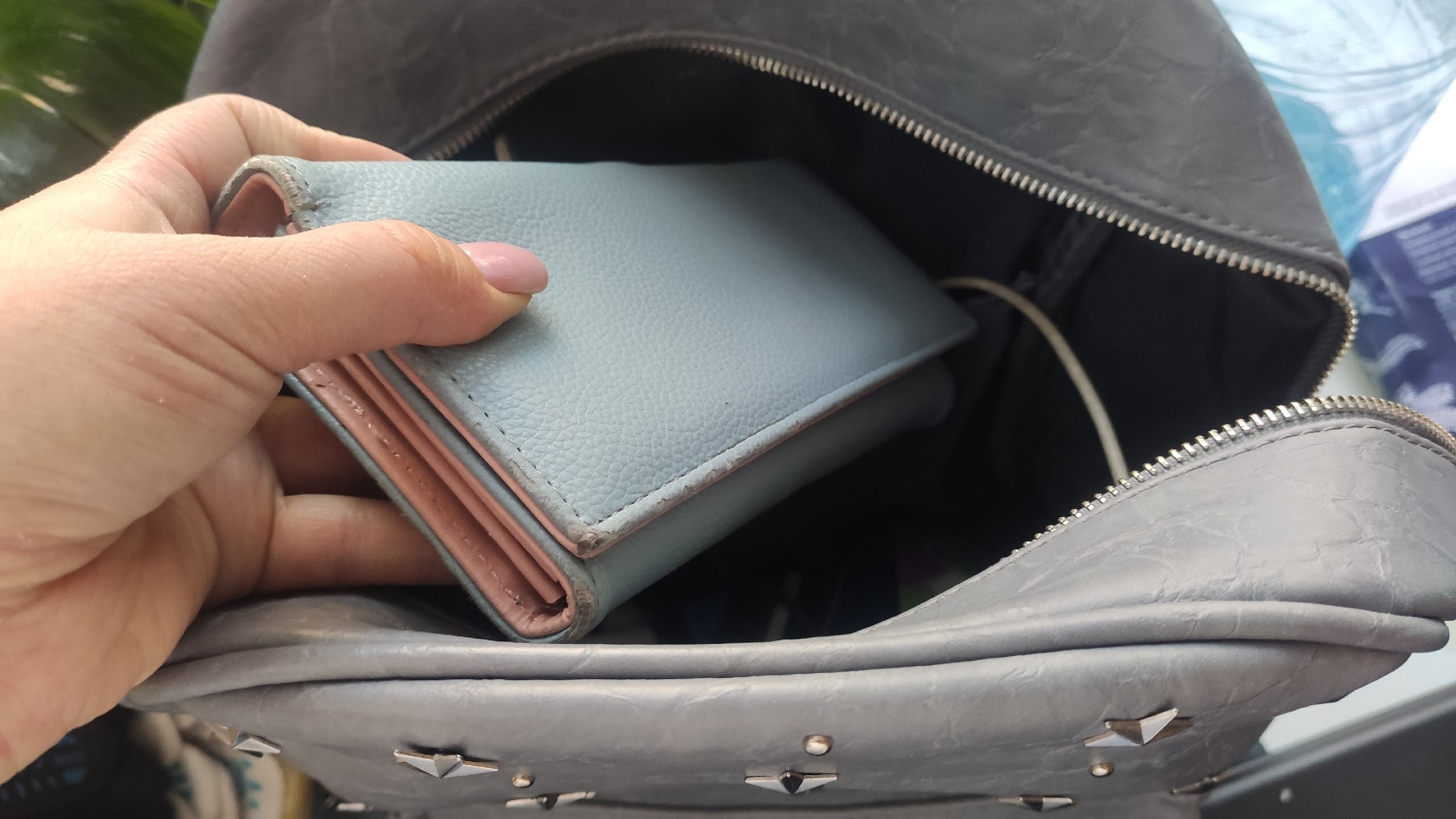 В Фурманове лжесоцработница заговорила бабушку, а потом украла у нее сбережения