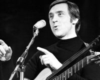 Поэт и исполнитель авторских песен Владимир Высоцкий