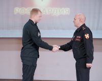 В Новгородской области вручены награды росгвардейцам, вернувшимся из зоны СВО