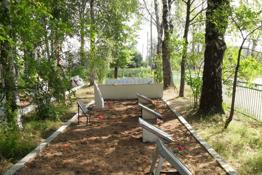 На Новгородчине коммерсант прибрал к рукам деньги, выделенные на благоустройство воинского захоронения