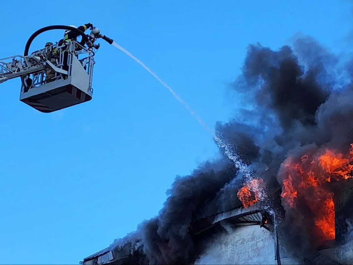 человек погиб при пожаре в цехе
