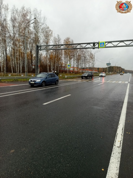 На трассе в Ивановском районе иномарка врезалась в остановившуюся впереди машину