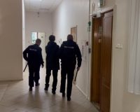 В Рыбинске арестовали обвиняемых в мошенничестве.