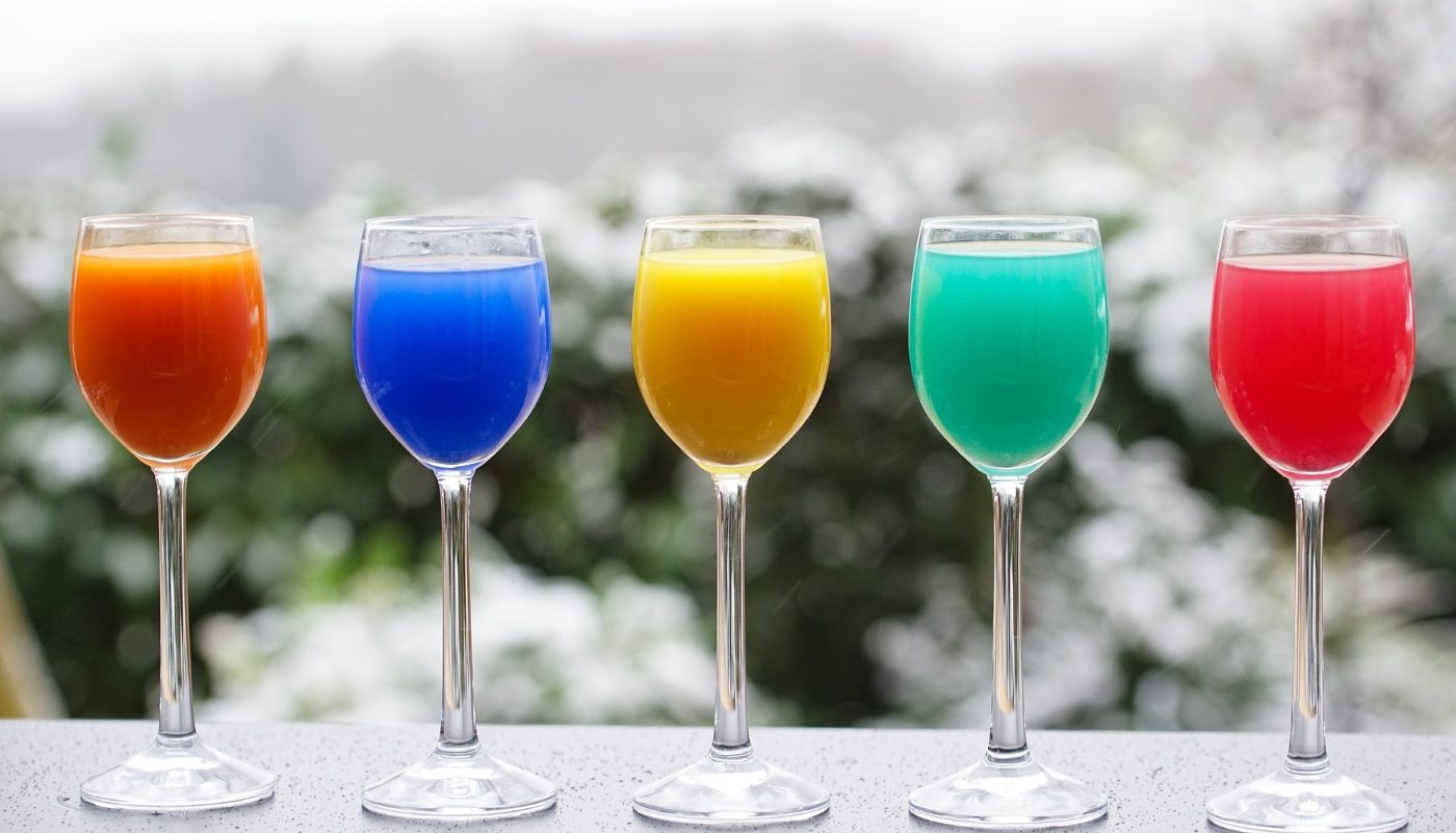 Разноцветные напитки