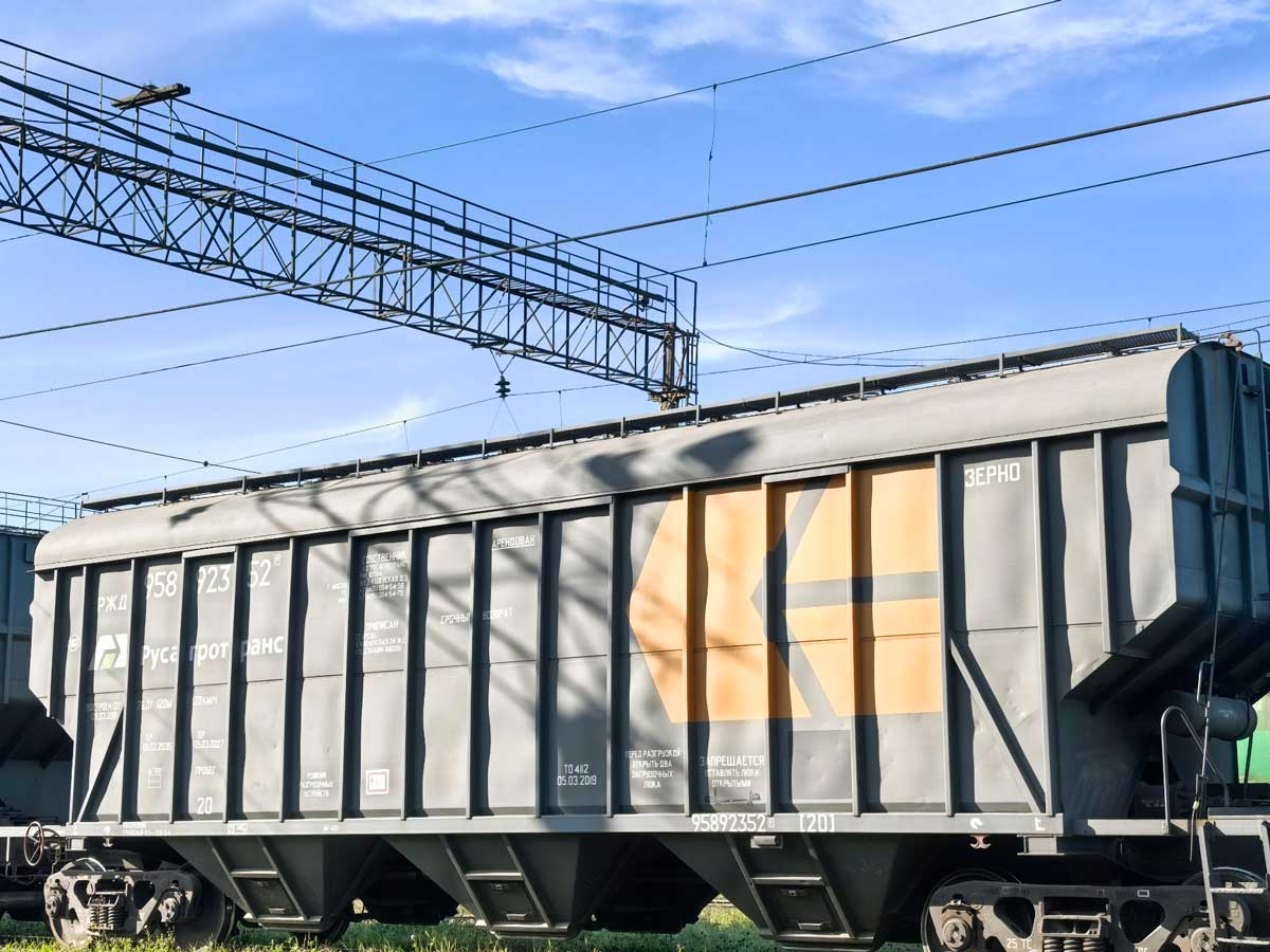 Первый зерновой поезд отправился с нового терминала в Орловской области