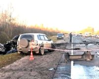 Под Новгородом столкнулись пять машин: погибли двое взрослых и трёхмесячный ребёнок