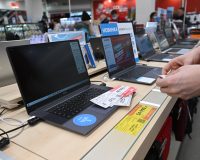 витрина с ноутбуками