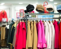 Тулячка отсудила у магазина деньги за не подошедшие ей по фасону дубленку и пальто