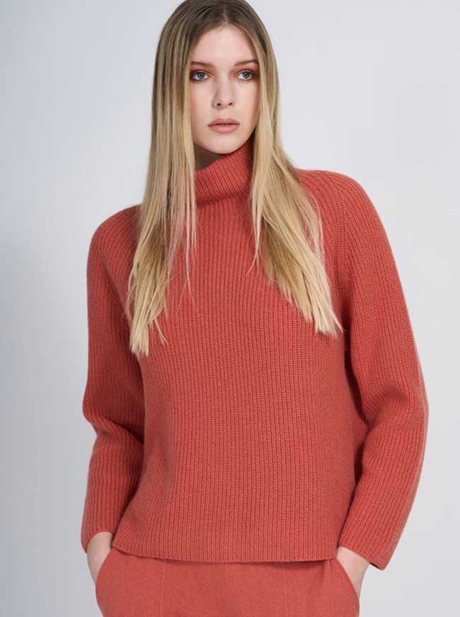 Свитер Bruno Manetti из кашемира, доступен в трех цветах: коралловый, бежевый и белый