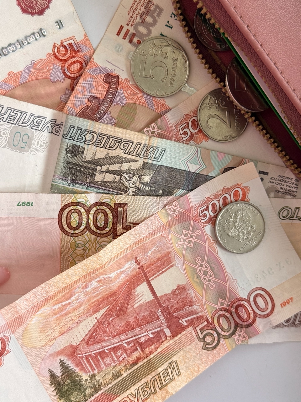 В Вичуге женщине вернут 200 тысяч, которые она отдала аферистам