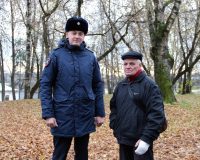 Новгородский автоинспектор помог пострадавшему пенсионеру экстренно добраться в травмпункт