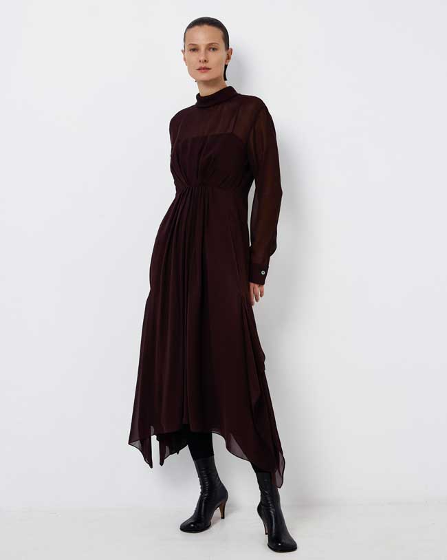 Черное платье Mantù из вискозы. 