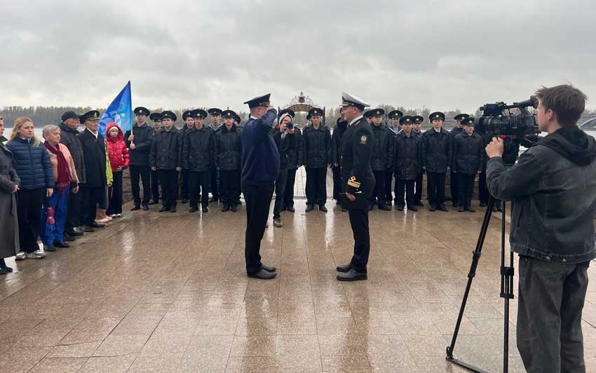 На «Решительном» - по Волге