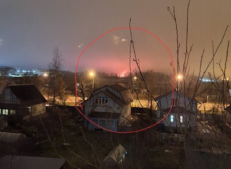 В Новгородской области за один день произошло два пожара в гаражах