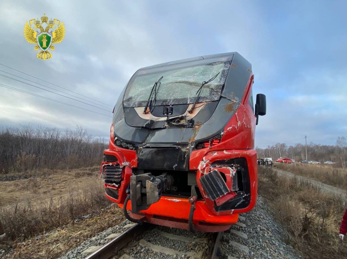 поезд и грузовик столкнулись в Челябинской области