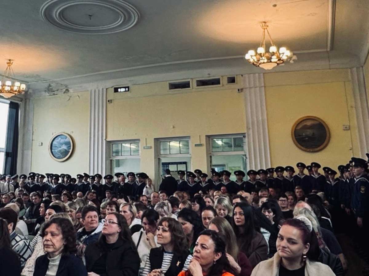 Стали курсантами