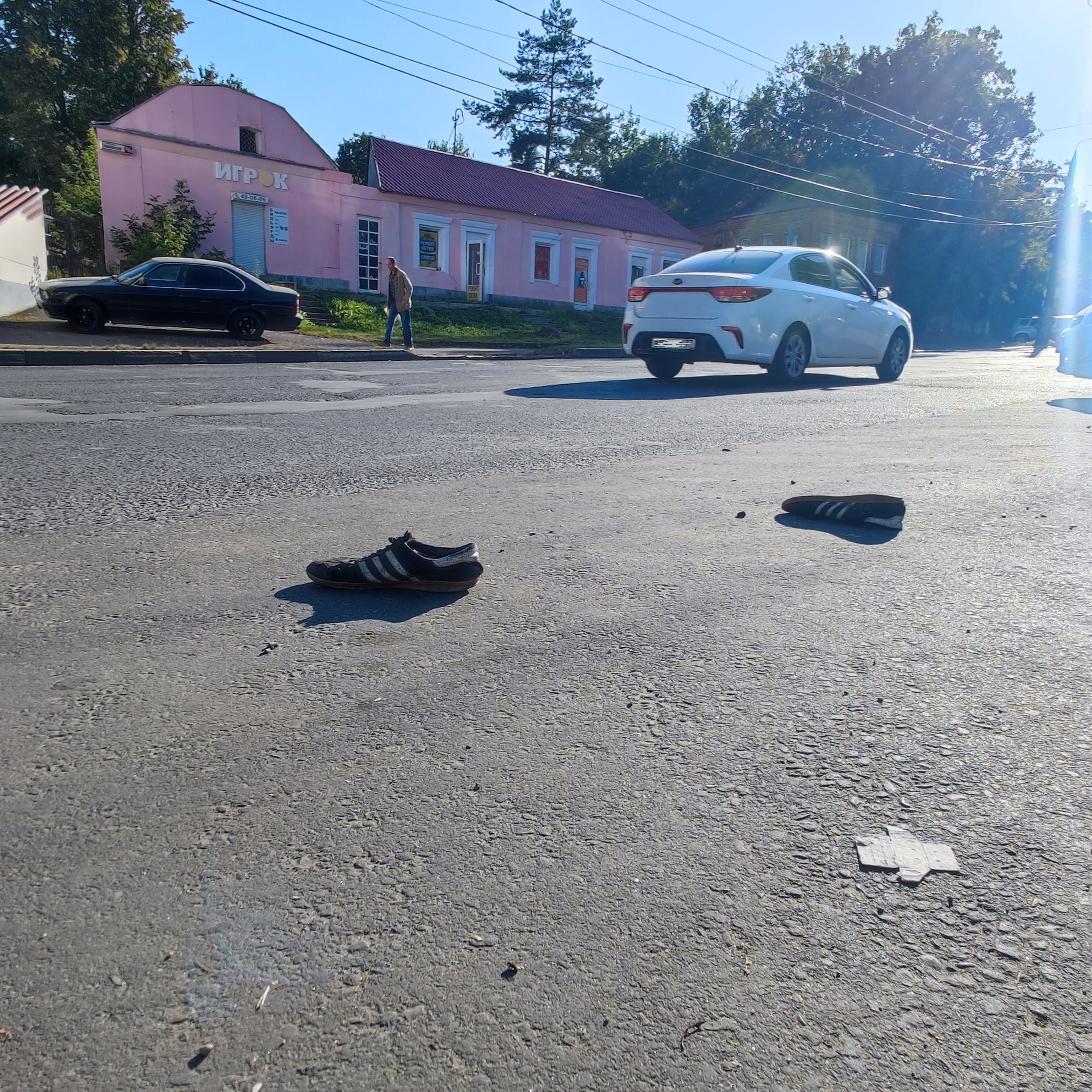 В Шуе автомобиль сбил юношу на пешеходном переходе