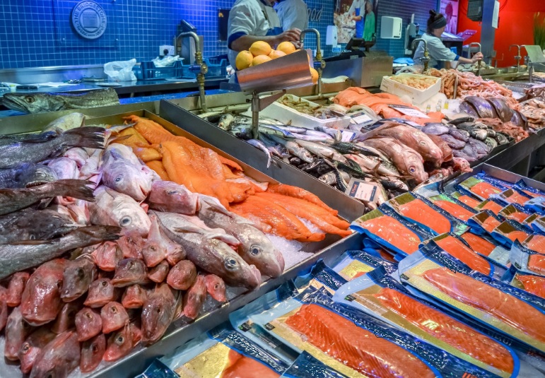 Туляк три дня подряд воровал дорогие морепродукты из супермаркета