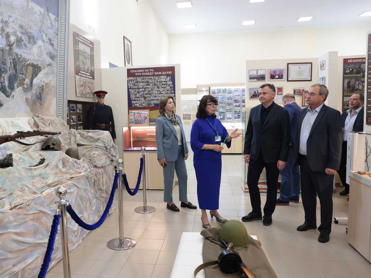 Культура-на-дону: Музей Фианы Раневской, отопление в сельском клубе и 125-летие Михаила Шолохова