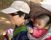 Китай, мама с ребенком