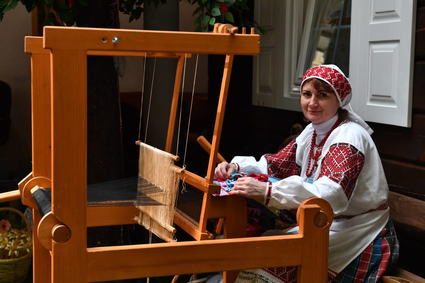 Женщина за работой