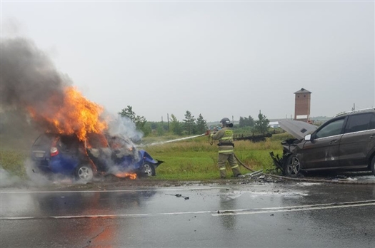 горит машина