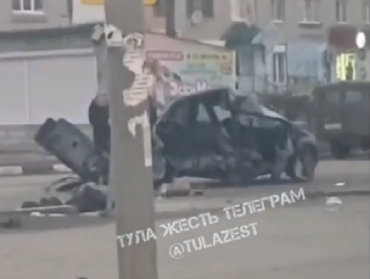 В Тульской области при столкновении двух машин погибла девушка