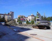 Александр Скрябин рассказал о строительстве фонтана возле гостиницы «Амакс»