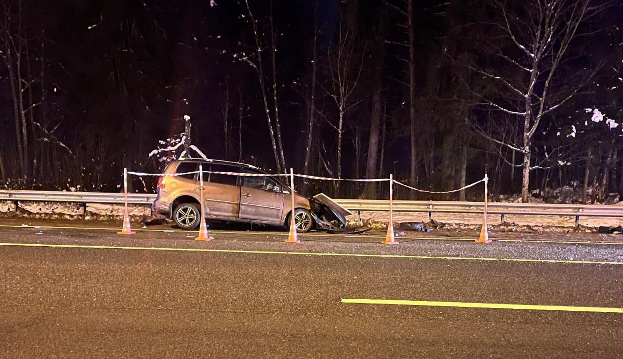 На федеральной трассе М-10 «Россия» произошло ДТП со смертельным исходом