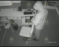 Боровичские полицейские вновь поймали неоднократно судимого магазинного воришку