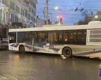 автобус сбил женщину