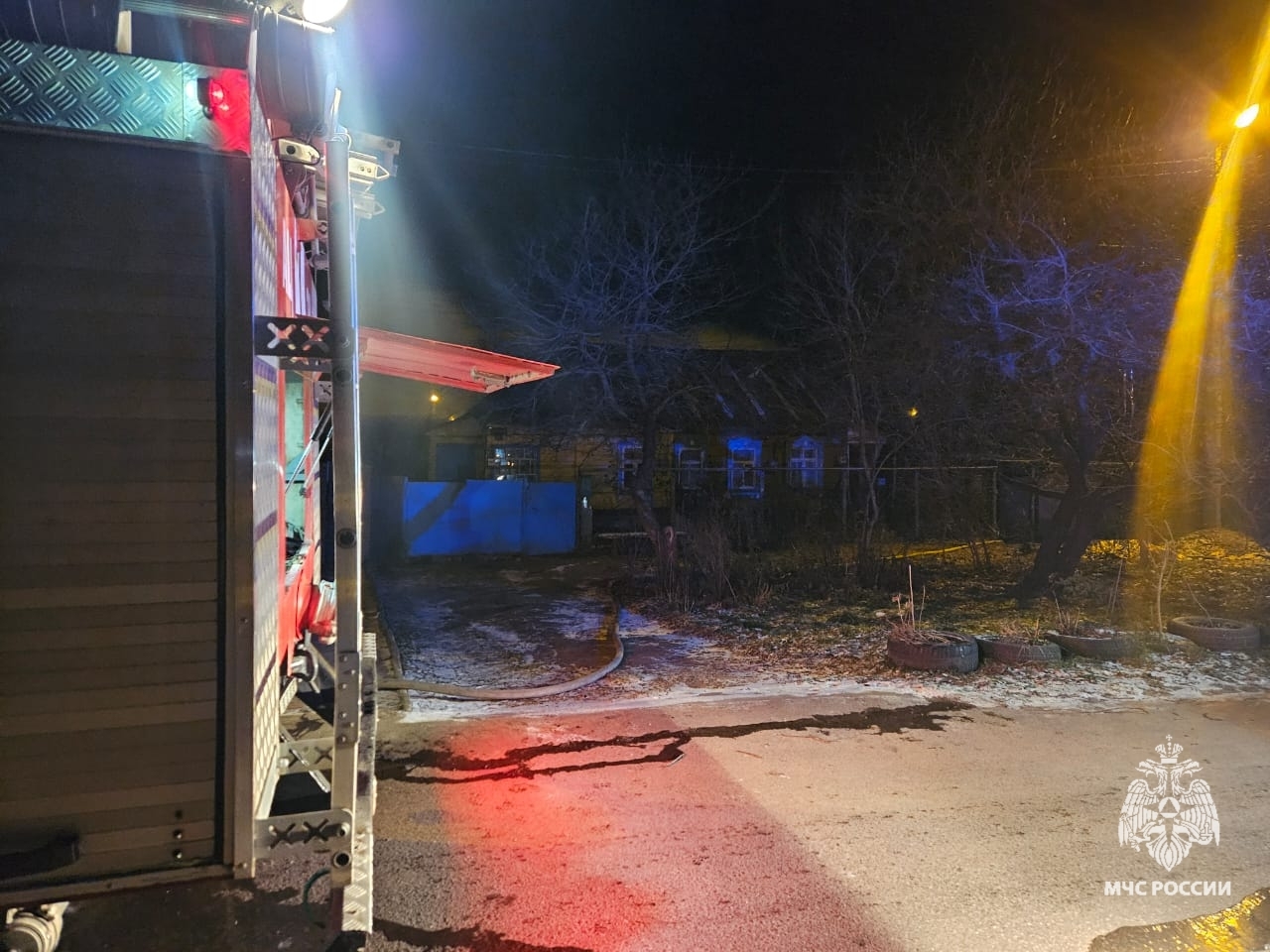 При пожаре в двухквартирном бараке в Тульской области погиб мужчина