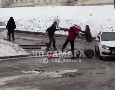 нападение на курьера