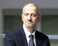 Константин Богомолов обвинил МХАТ в сектантстве