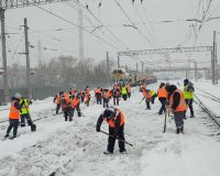 Более 7 тысяч кубометров снега убрали железнодорожники