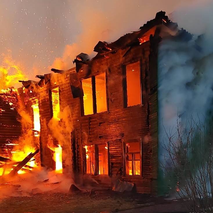 В новогодние дни в Новгородской области дотла сгорела школа