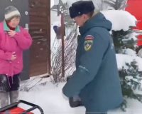 Снегопад в Новгородской области вызвал новые обрывы линий электропередач