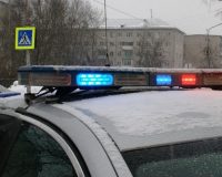 Восемьдесят метров протащил водитель из Боровичей сотрудника ГИБДД по дороге