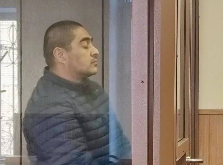 В Новгороде взяли под стражу гражданина Узбекистана