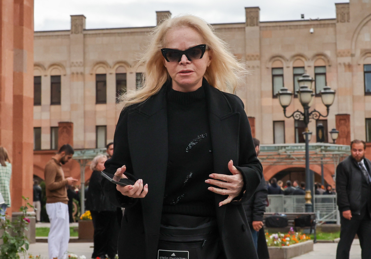 Ларису Долину судебные приставы будут выселять из квартиры принудительно